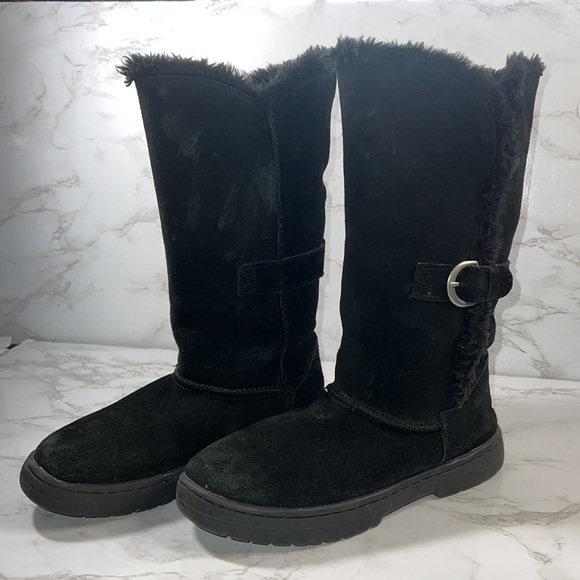 Cool Comfy Buckle Boots. Suede Leather Upper w/ faux furry liner by Melrose Ave - Picture 3 of 15